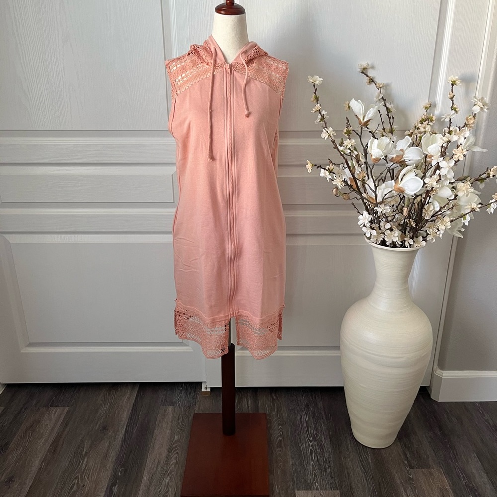NWOT Venus Crochet Beach Cover Up/Dress with Hood - Picture 3 of 14